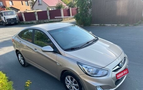 Hyundai Solaris II рестайлинг, 2011 год, 849 000 рублей, 10 фотография