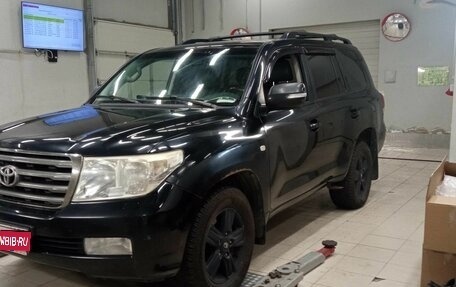 Toyota Land Cruiser 200, 2010 год, 2 730 000 рублей, 1 фотография