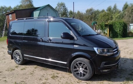 Volkswagen Caravelle T6 рестайлинг, 2017 год, 3 000 000 рублей, 9 фотография