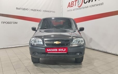 Chevrolet Niva I рестайлинг, 2018 год, 908 000 рублей, 2 фотография