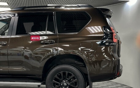 Toyota Land Cruiser Prado 150 рестайлинг 2, 2021 год, 7 355 000 рублей, 30 фотография