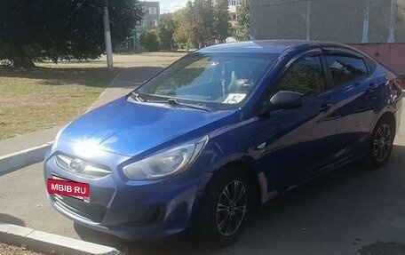 Hyundai Solaris II рестайлинг, 2011 год, 635 000 рублей, 7 фотография