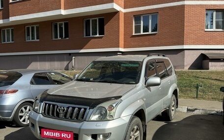 Toyota Land Cruiser Prado 120 рестайлинг, 2004 год, 1 350 000 рублей, 10 фотография