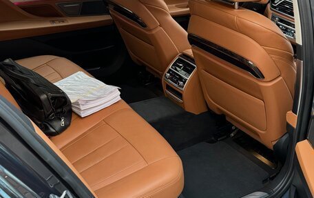 BMW 7 серия, 2019 год, 6 950 000 рублей, 21 фотография