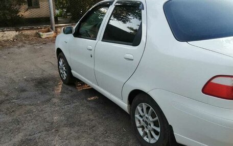 Fiat Albea I рестайлинг, 2010 год, 680 000 рублей, 2 фотография