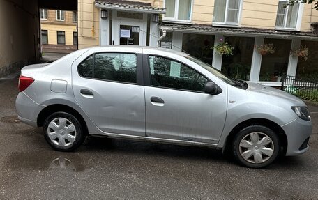 Renault Logan II, 2015 год, 580 000 рублей, 3 фотография