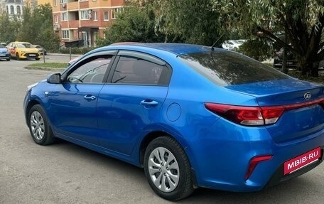 KIA Rio IV, 2017 год, 900 000 рублей, 4 фотография