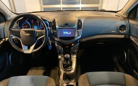 Chevrolet Cruze II, 2015 год, 875 000 рублей, 9 фотография