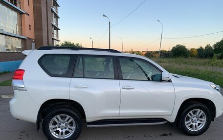 Toyota Land Cruiser Prado 150 рестайлинг 2, 2011 год, 3 950 000 рублей, 3 фотография