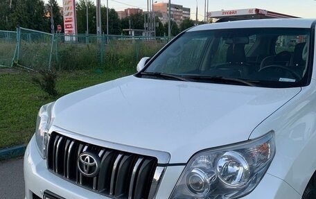 Toyota Land Cruiser Prado 150 рестайлинг 2, 2011 год, 3 950 000 рублей, 4 фотография