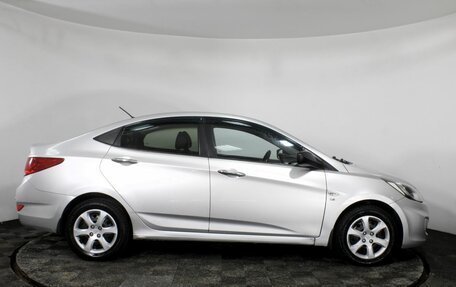 Hyundai Solaris II рестайлинг, 2011 год, 720 000 рублей, 4 фотография