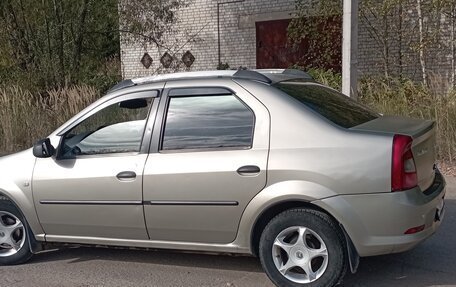 Renault Logan I, 2010 год, 600 000 рублей, 3 фотография