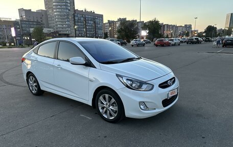 Hyundai Solaris II рестайлинг, 2013 год, 1 100 000 рублей, 6 фотография