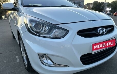 Hyundai Solaris II рестайлинг, 2013 год, 1 100 000 рублей, 8 фотография