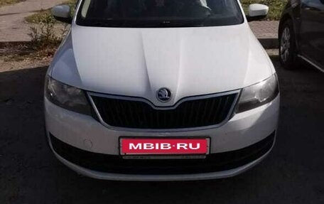 Skoda Rapid I, 2014 год, 750 000 рублей, 3 фотография