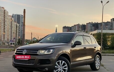 Volkswagen Touareg III, 2011 год, 1 900 000 рублей, 3 фотография