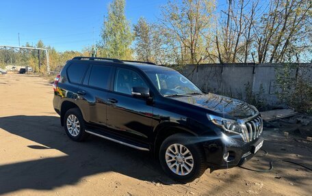 Toyota Land Cruiser Prado 150 рестайлинг 2, 2014 год, 4 000 000 рублей, 1 фотография