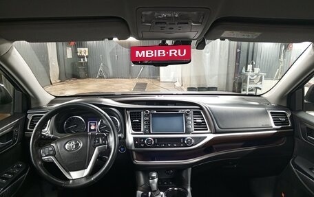 Toyota Highlander III, 2015 год, 3 330 000 рублей, 11 фотография