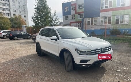 Volkswagen Tiguan II, 2017 год, 3 230 000 рублей, 3 фотография