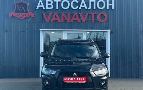 Mitsubishi Outlander III рестайлинг 3, 2010 год, 1 370 000 рублей, 2 фотография