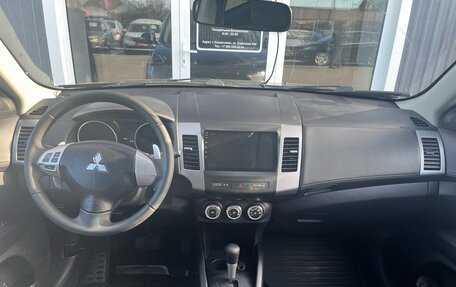 Mitsubishi Outlander III рестайлинг 3, 2010 год, 1 370 000 рублей, 9 фотография