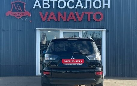 Mitsubishi Outlander III рестайлинг 3, 2010 год, 1 370 000 рублей, 6 фотография