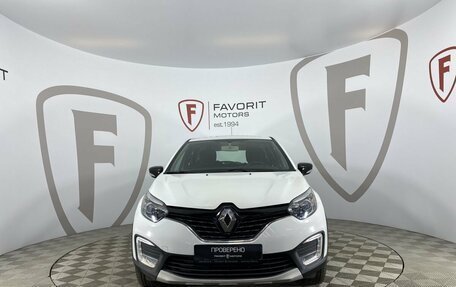 Renault Kaptur I рестайлинг, 2019 год, 1 050 000 рублей, 2 фотография