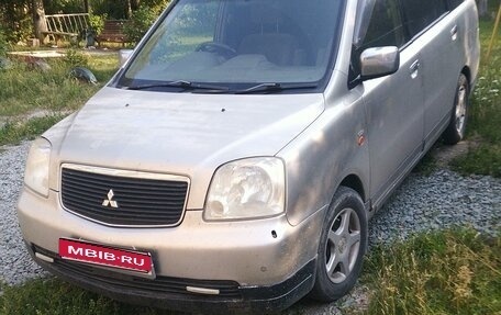 Mitsubishi Dion I рестайлинг, 2001 год, 350 000 рублей, 1 фотография