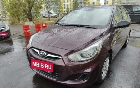 Hyundai Solaris II рестайлинг, 2014 год, 1 270 000 рублей, 2 фотография