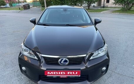 Lexus CT I рестайлинг, 2011 год, 1 650 000 рублей, 3 фотография