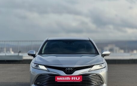 Toyota Camry, 2020 год, 3 057 000 рублей, 2 фотография