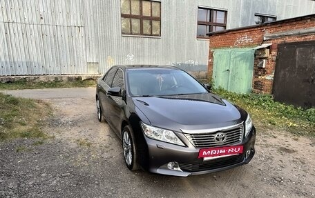 Toyota Camry, 2013 год, 2 200 000 рублей, 2 фотография