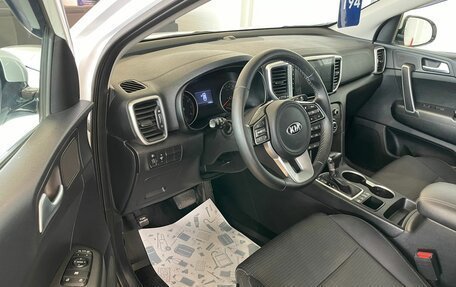 KIA Sportage IV рестайлинг, 2019 год, 2 499 000 рублей, 10 фотография