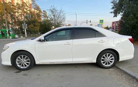 Toyota Camry, 2014 год, 1 950 000 рублей, 3 фотография