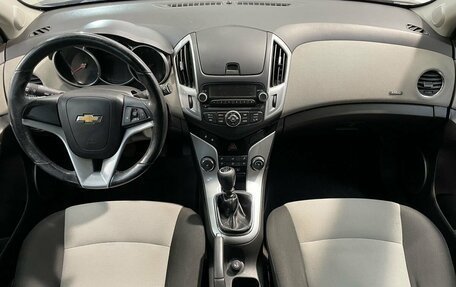 Chevrolet Cruze II, 2013 год, 849 800 рублей, 9 фотография