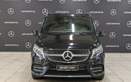 Mercedes-Benz V-Класс, 2019 год, 5 900 000 рублей, 4 фотография