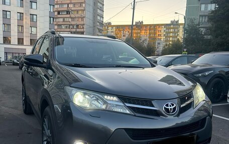 Toyota RAV4, 2015 год, 2 400 000 рублей, 3 фотография