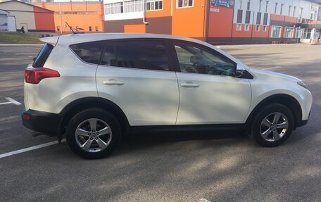 Toyota RAV4, 2015 год, 8 фотография