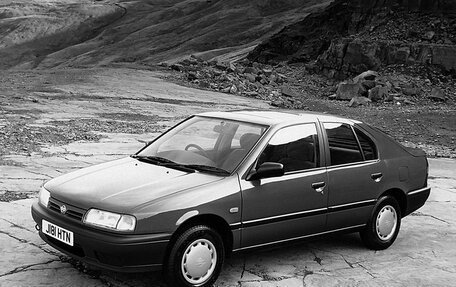 Nissan Primera II рестайлинг, 1991 год, 245 000 рублей, 1 фотография