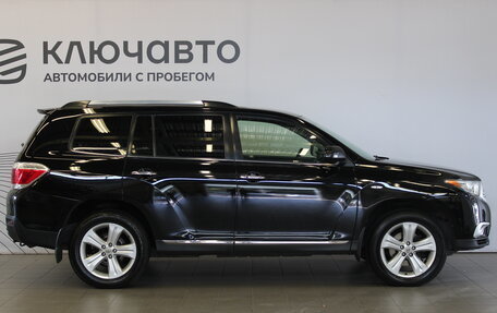 Toyota Highlander III, 2013 год, 2 095 000 рублей, 4 фотография