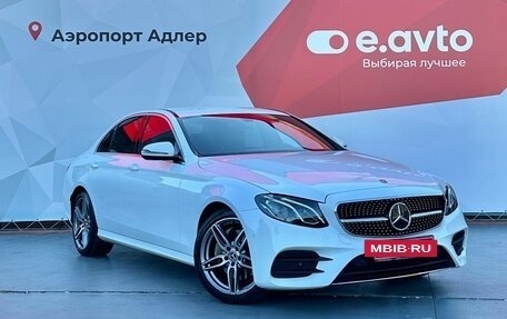 Mercedes-Benz E-Класс, 2019 год, 4 190 000 рублей, 3 фотография