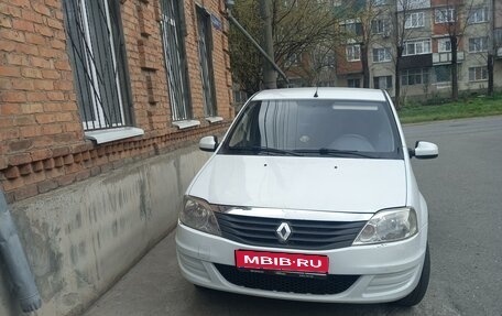 Renault Logan I, 2013 год, 300 000 рублей, 1 фотография