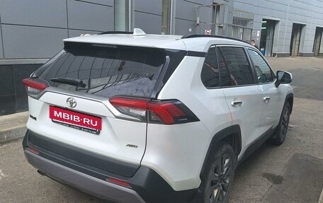 Toyota RAV4, 2020 год, 3 299 000 рублей, 2 фотография