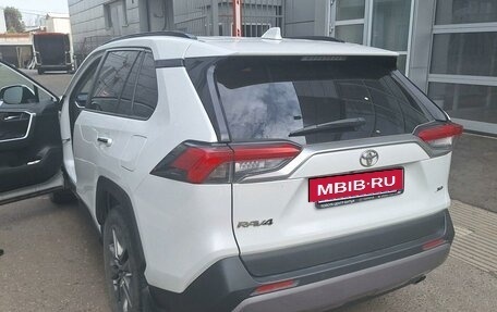 Toyota RAV4, 2020 год, 3 299 000 рублей, 3 фотография