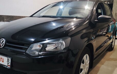 Volkswagen Polo VI (EU Market), 2012 год, 949 000 рублей, 1 фотография