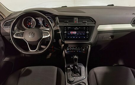 Volkswagen Tiguan II, 2021 год, 3 250 000 рублей, 13 фотография