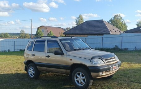 Chevrolet Niva I рестайлинг, 2004 год, 400 000 рублей, 4 фотография