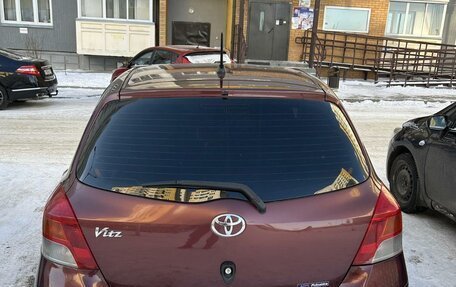 Toyota Vitz, 2010 год, 650 000 рублей, 2 фотография