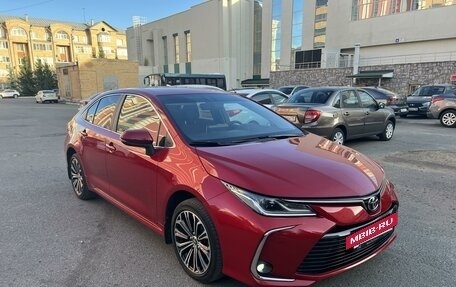 Toyota Corolla, 2021 год, 2 330 000 рублей, 3 фотография