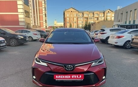 Toyota Corolla, 2021 год, 2 330 000 рублей, 2 фотография